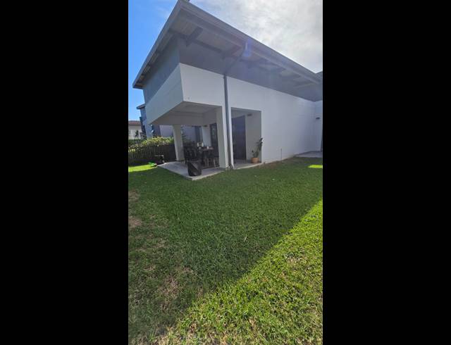 3 BEDROOM FREESTANDING FOR SALE IN PALM LAKES ESTATE
